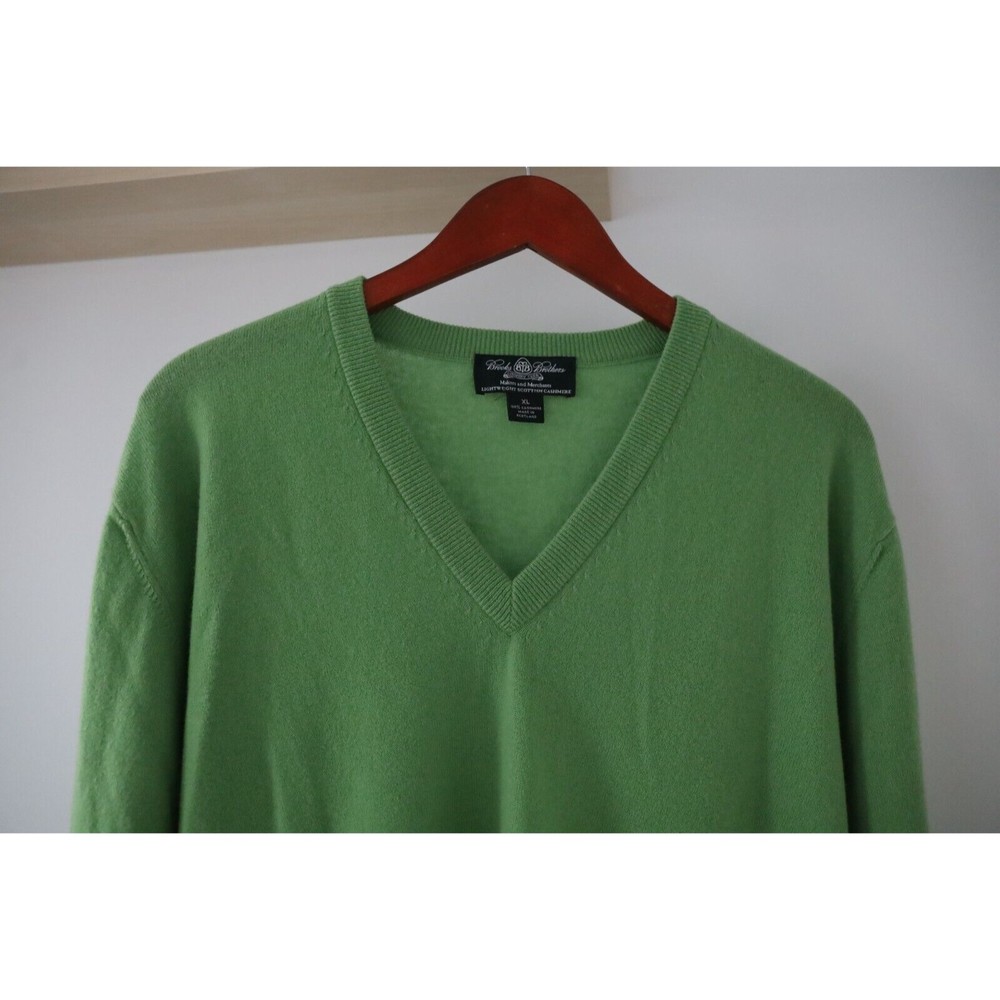 Brooks Brothers Mens Size XL Green 100% Scottish Cashmere V Neck Sweater - Picture 2 of 4